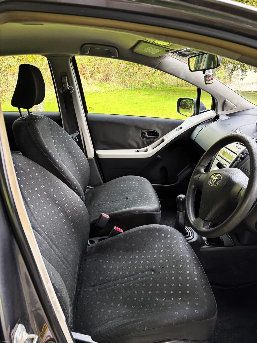Toyota Yaris 2008 - Image 4