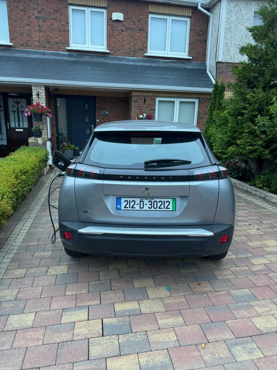 Peugeot E 2008 - Image 2
