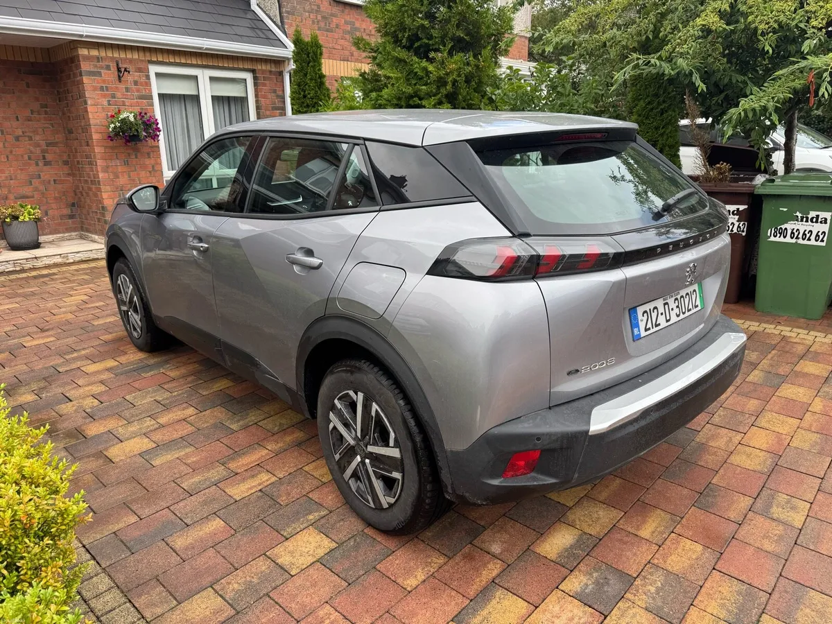 Peugeot E 2008 - Image 4