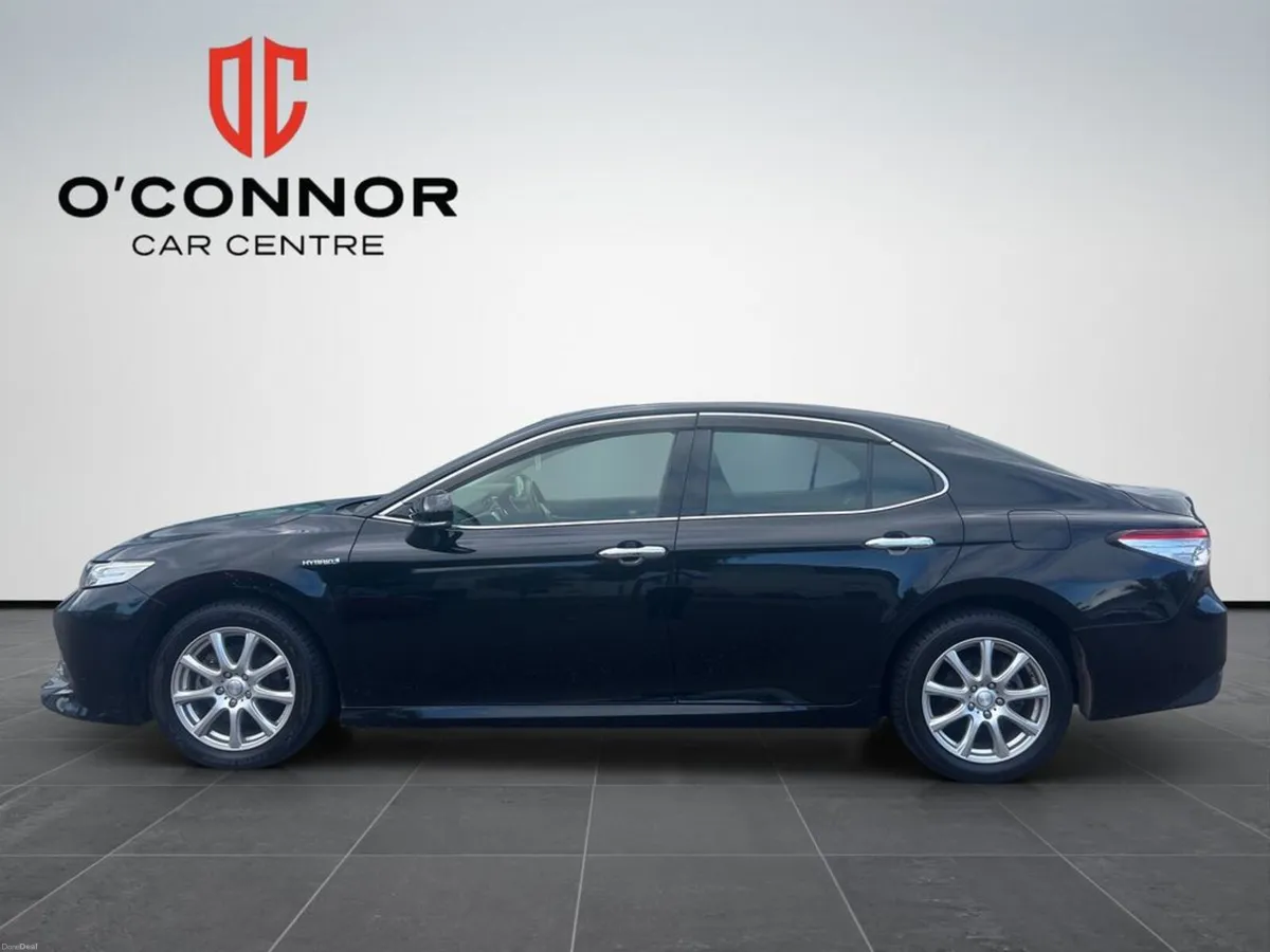 Toyota Camry Big on comfort, light on fuel — the C - Image 3