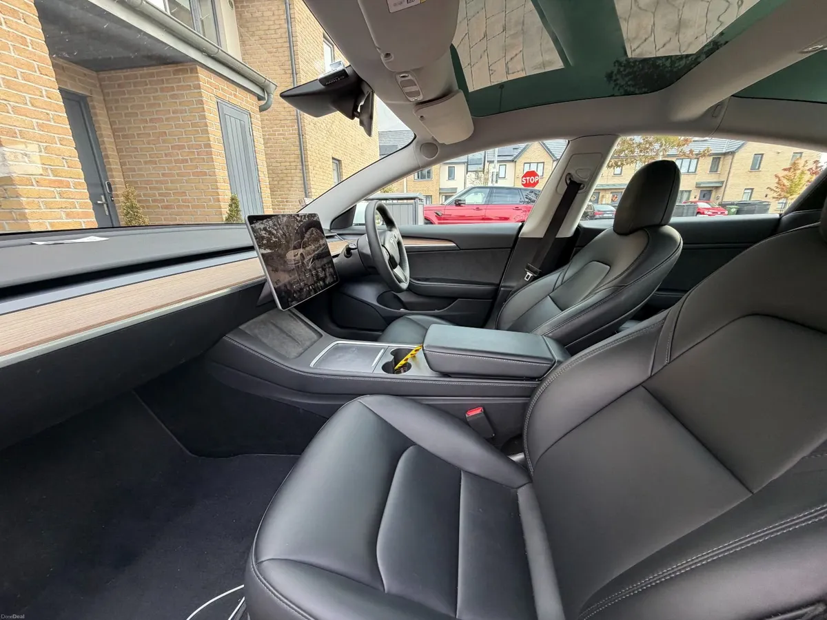 Tesla Model 3 2023 - Image 1