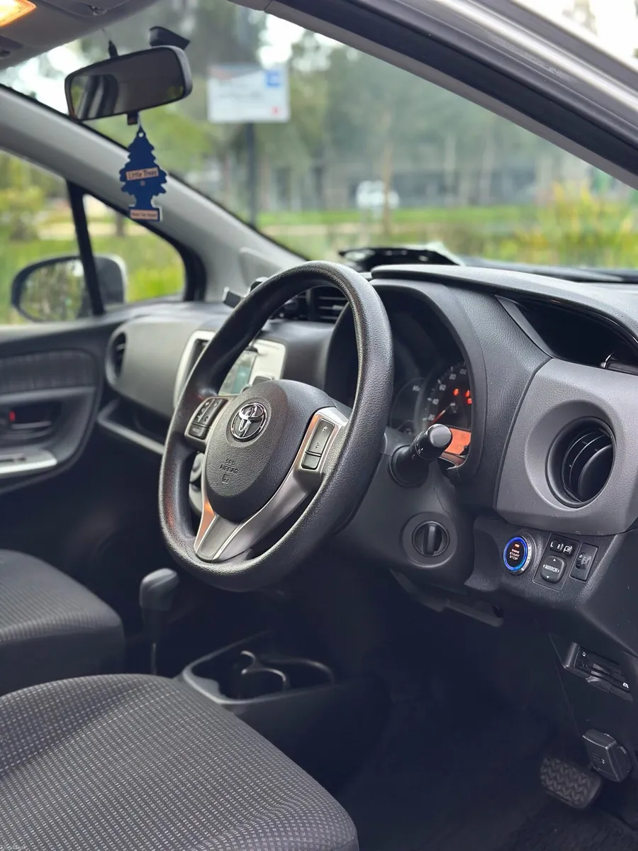 151 Toyota Vitz | 1.0 Auto | Push-Start | LOW MLS - Image 4