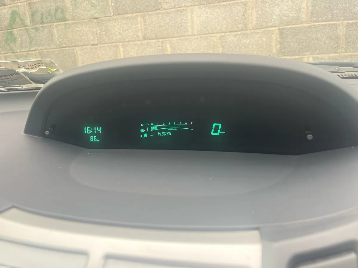 Yaris 2006 1.0 - Image 5
