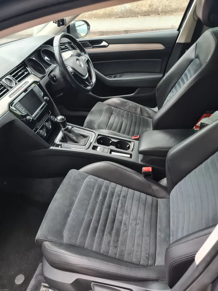 Volkswagen Passat 2015 - Image 6