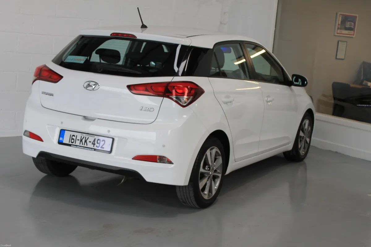 Hyundai i20 2016, 1.2 Deluxe Petrol - Image 6