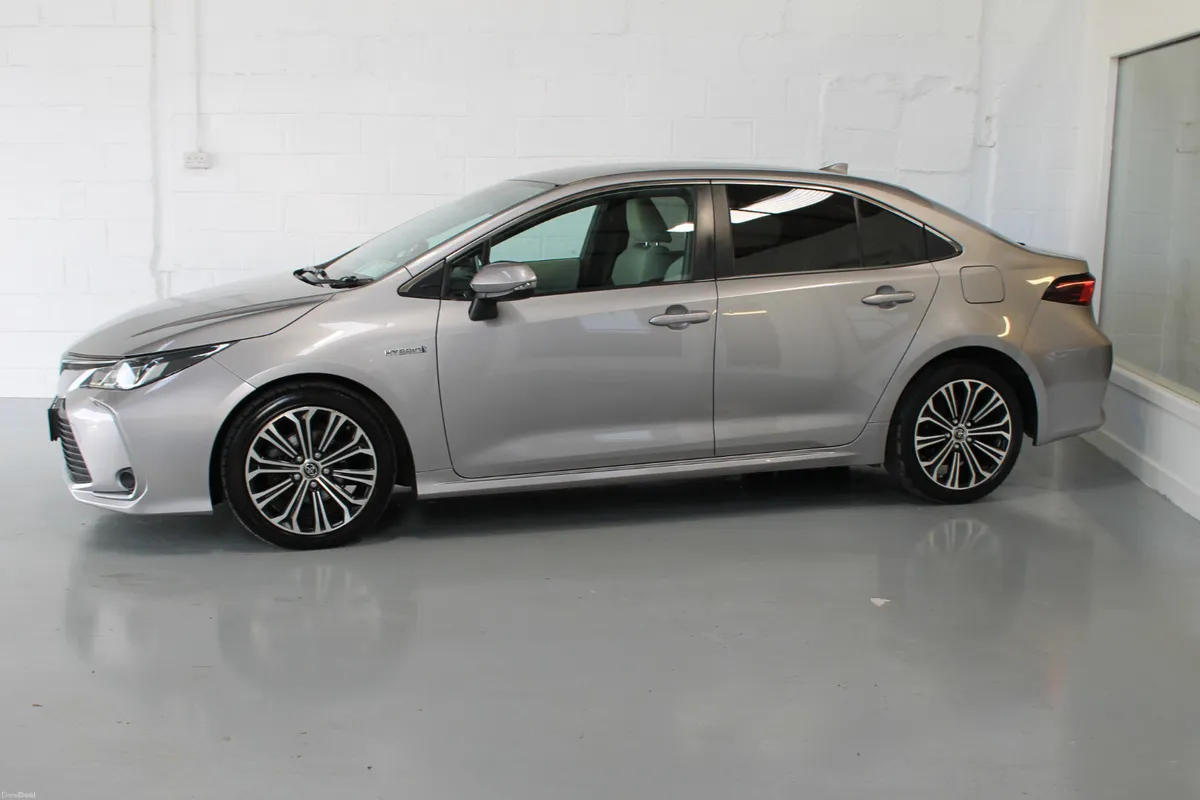 Toyota Corolla 2019 Hybrid Automatic Irish Car - Image 4