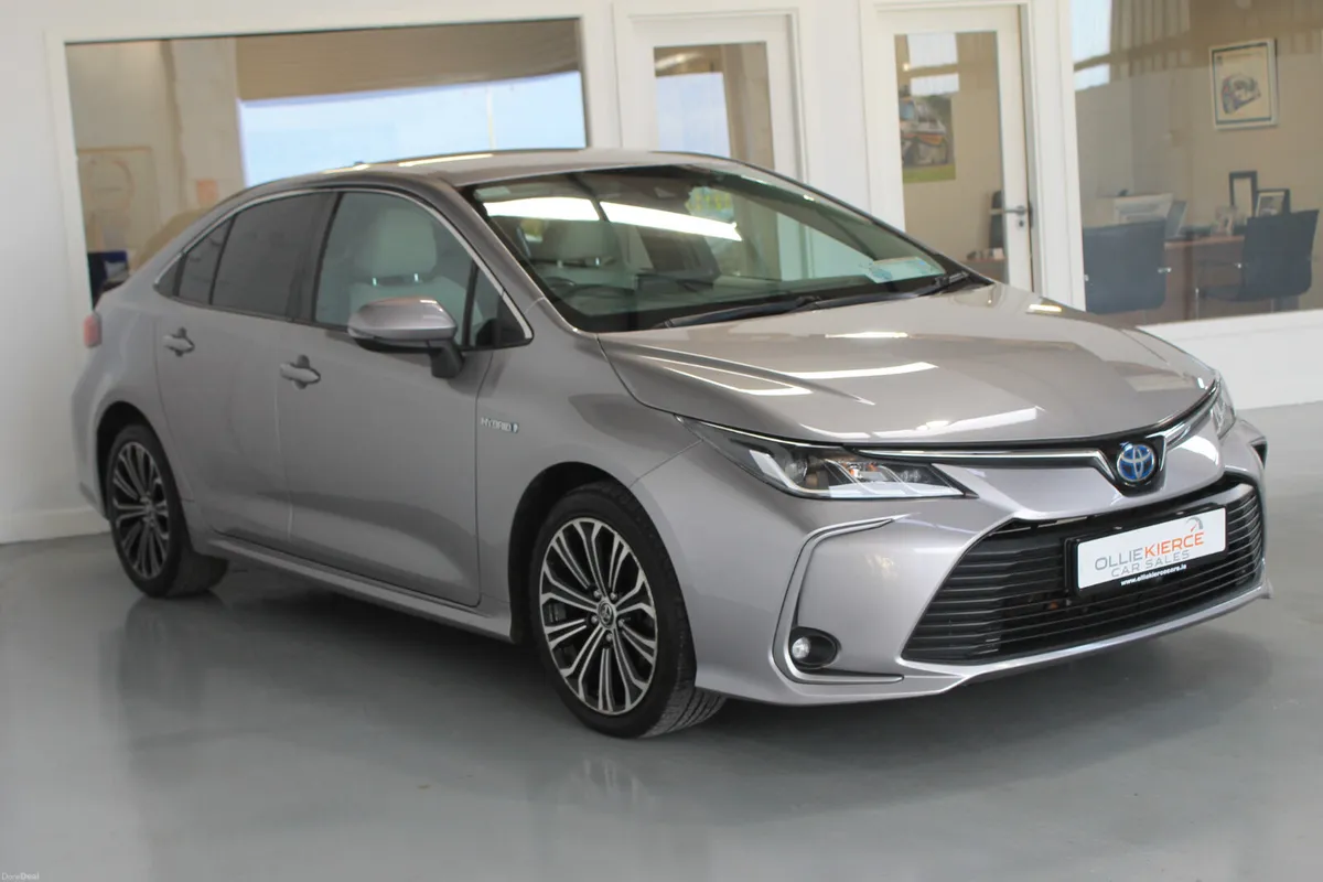 Toyota Corolla 2019 Hybrid Automatic Irish Car - Image 3