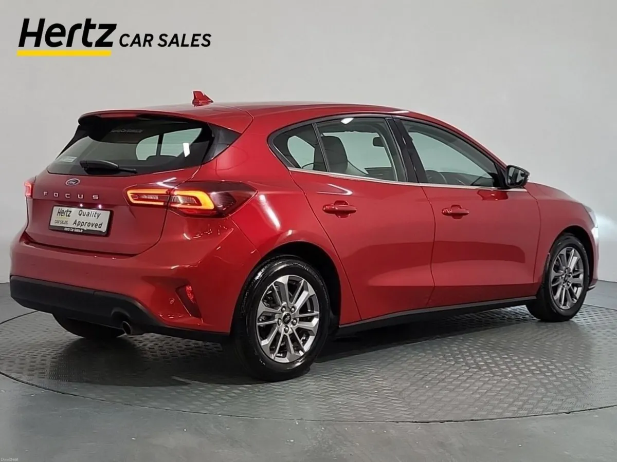 Ford Focus TITANIUM Petrol Manual - Image 3