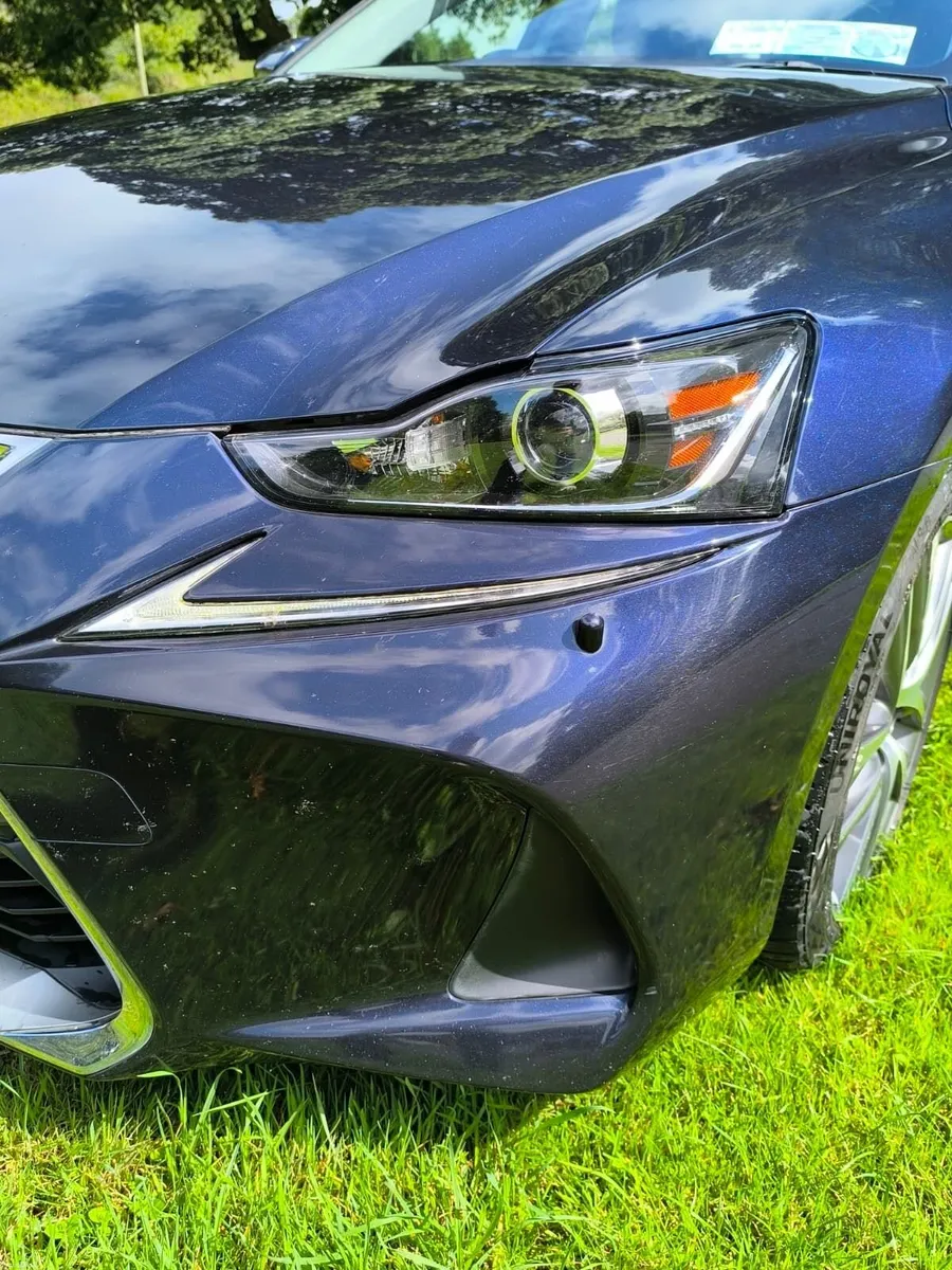Lexus IS 300h. 2017 - Image 3