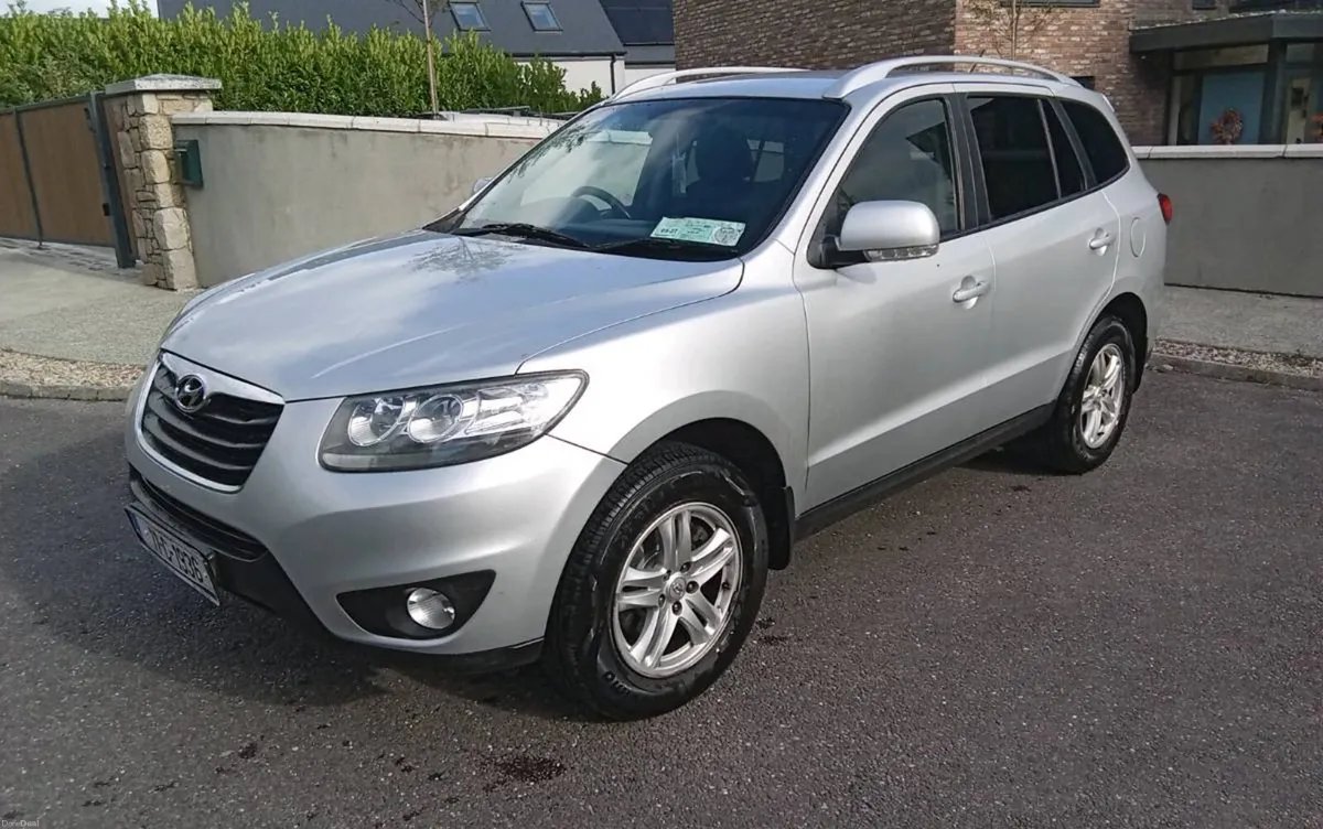 2011 HYUNDAI SANTA FE DIESEL   (low mileage) - Image 3