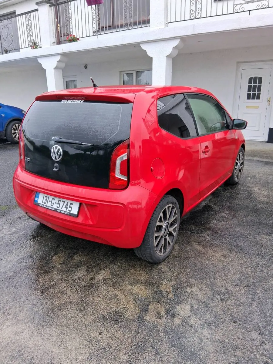 Volkswagen UP! 2013 Automatic - Image 6