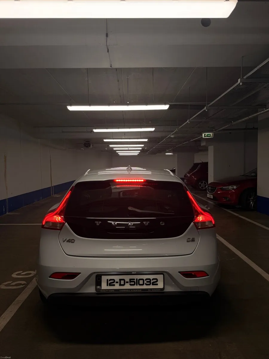Volvo V40 2012 - Image 3