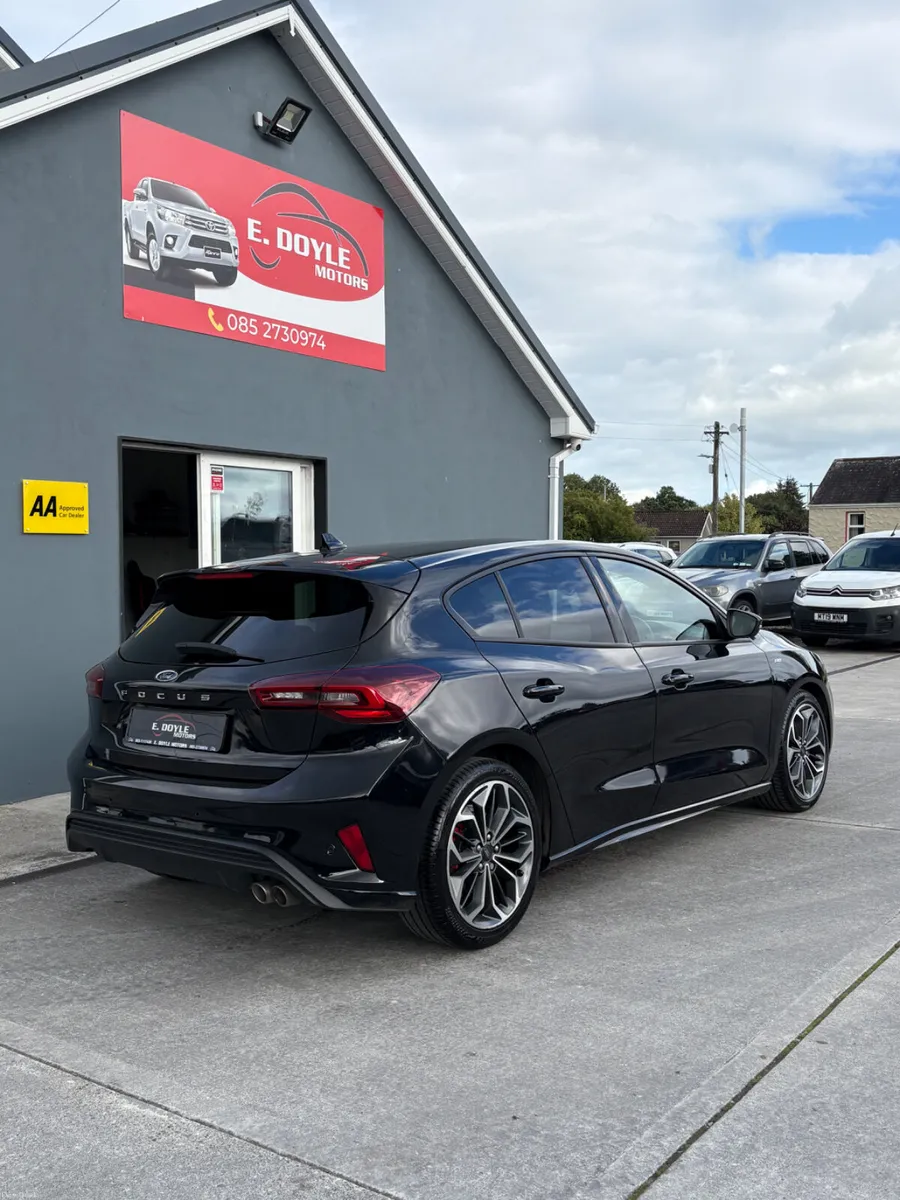 2023 Ford Focus ST- Line X Auto - Image 5
