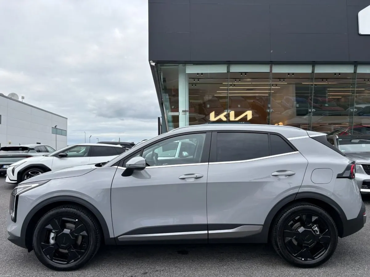 Kia Sportage 1.6 K3 Plug In Hybrid - Image 3