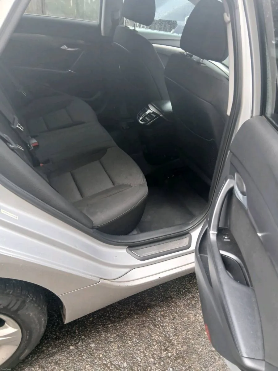 Hyundai i40 estate - Image 5