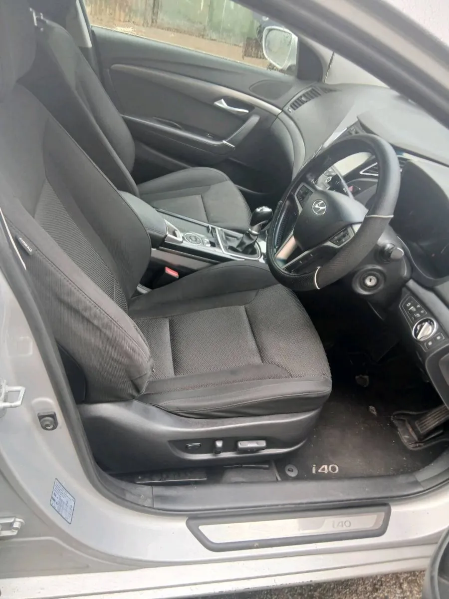 Hyundai i40 estate - Image 4