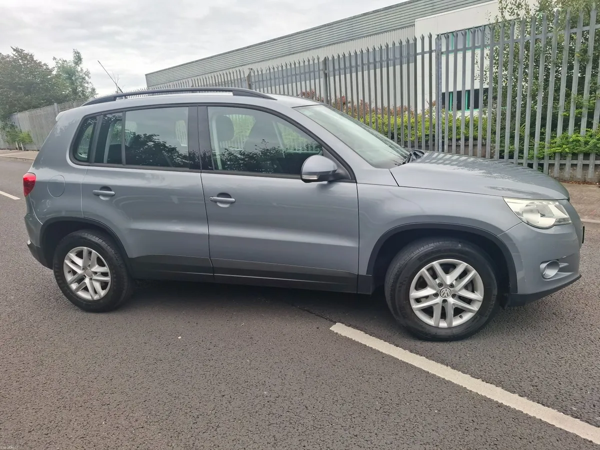 Volkswagen Tiguan 2009 - Image 6