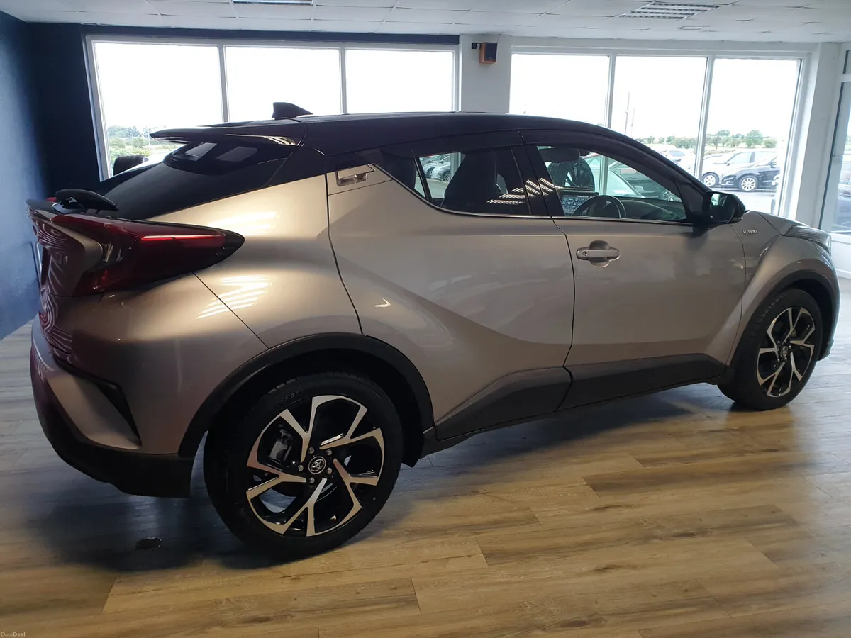Toyota C-HR 1.8 HYBRID G LED PACKAGE - Image 3