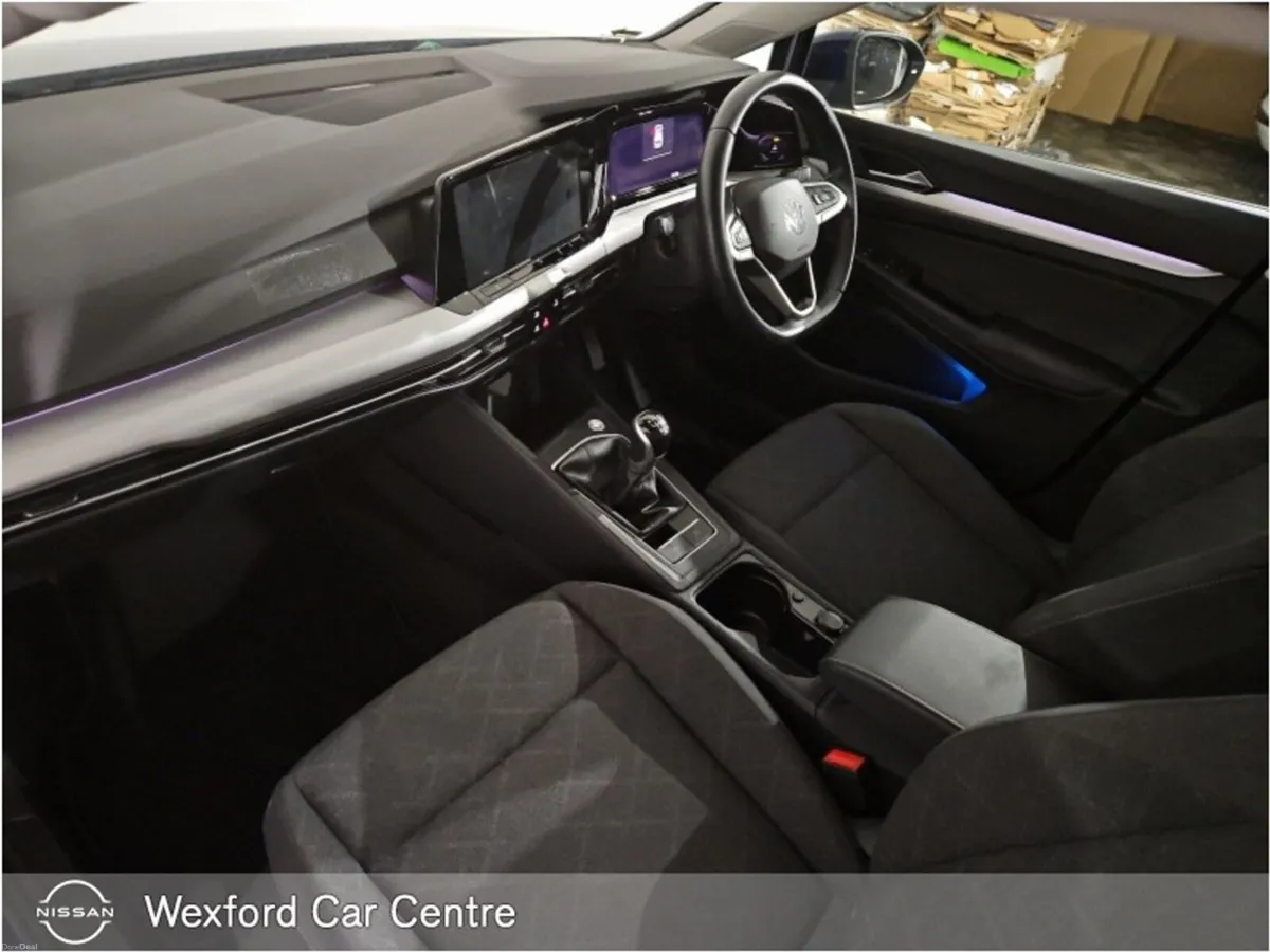 Volkswagen Golf 1.0 TSI 110HP Life - Image 6