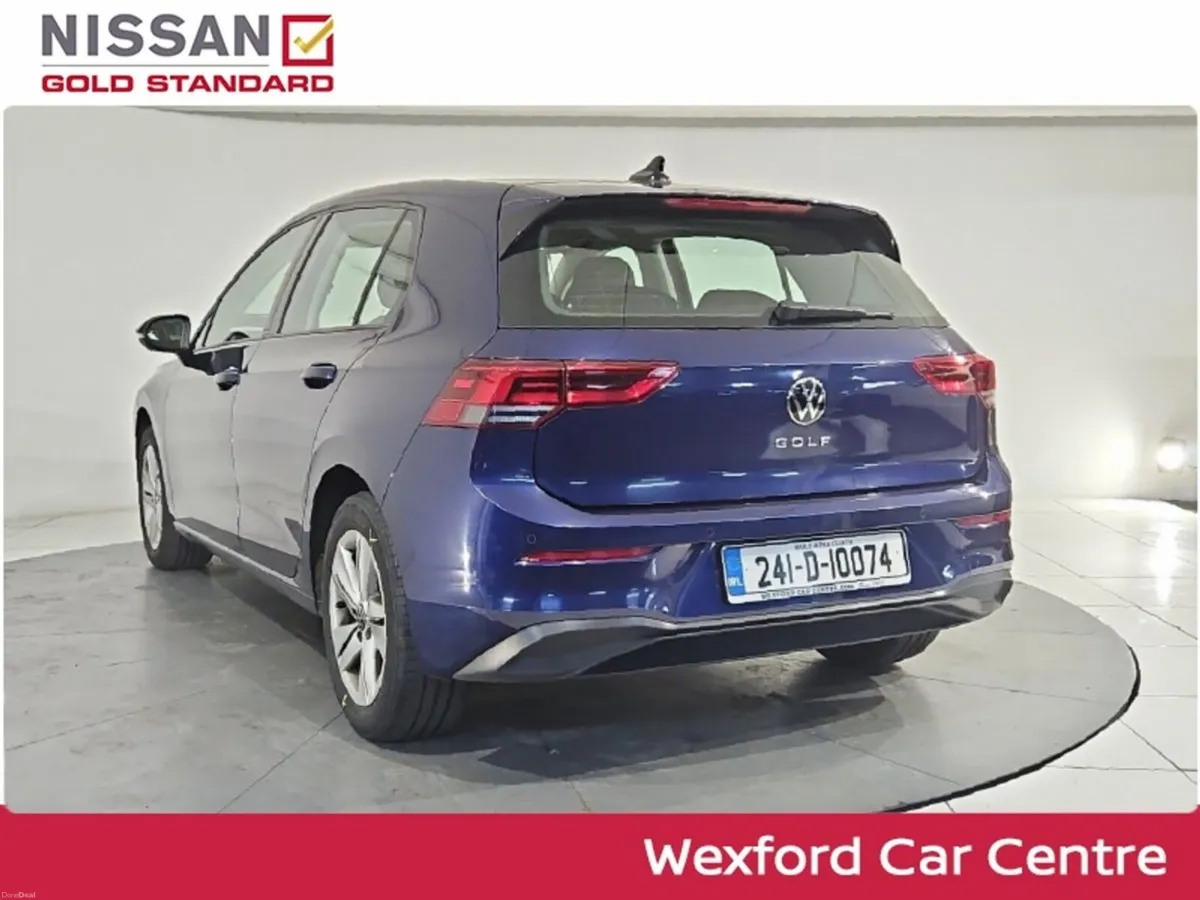 Volkswagen Golf 1.0 TSI 110HP Life - Image 3