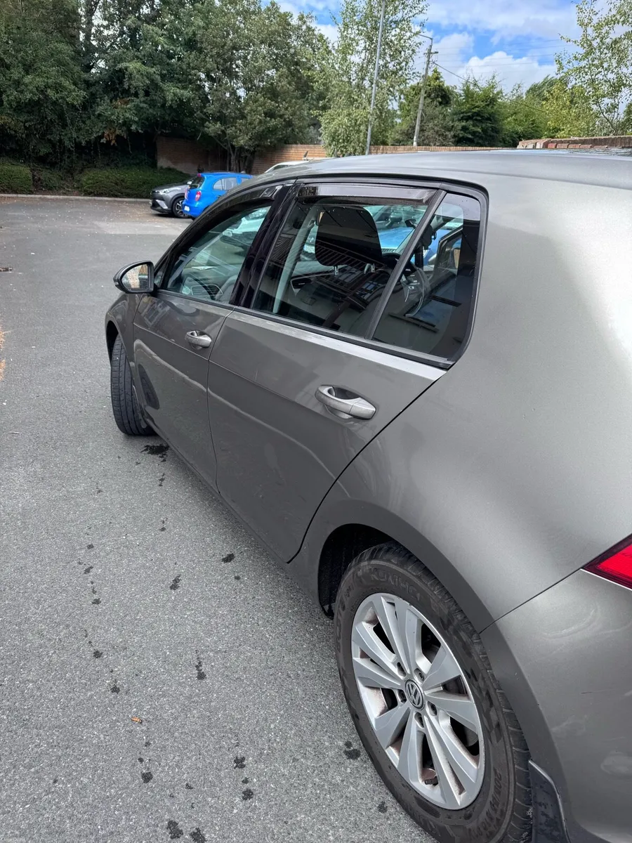 Volkswagen Golf - Image 4
