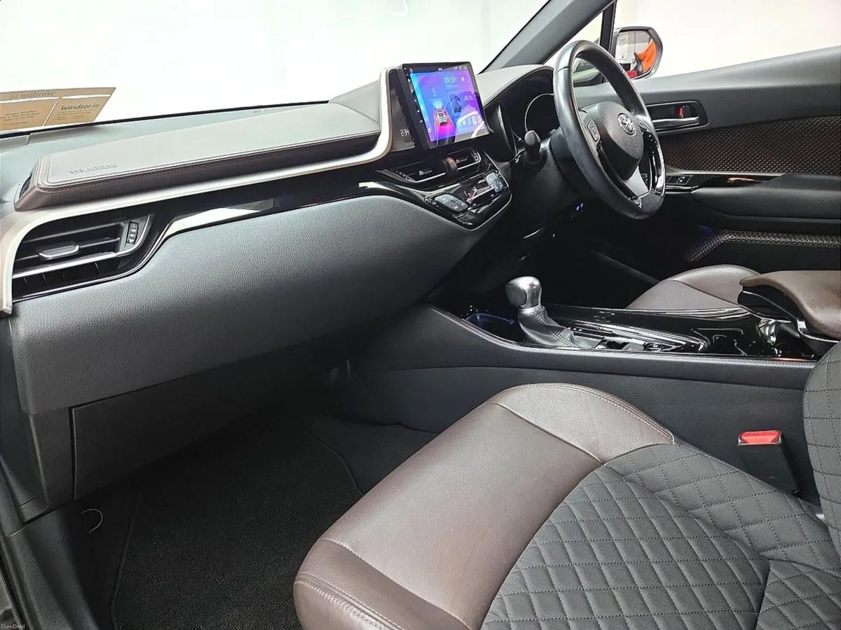 Toyota C-HR Hybrid G - Image 4