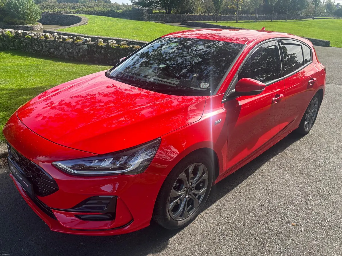Ford Focus 2025 ST Line Diesel Automatic - Image 3