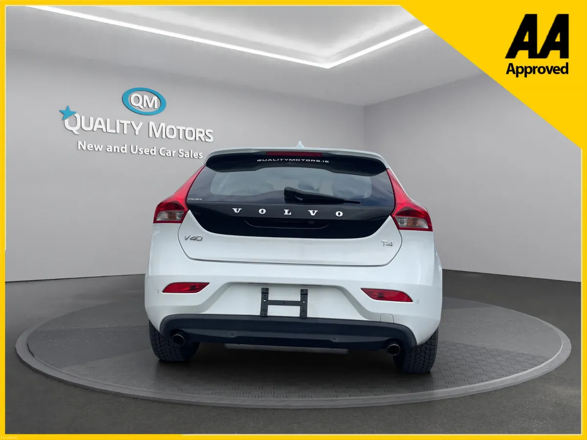 2015 VOLVO V40 1.6 PETROL (S107) - Image 6