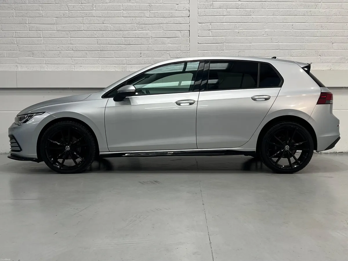 Volkswagen Golf Life 2.0TDI 115bhp 5dr Auto - Image 4