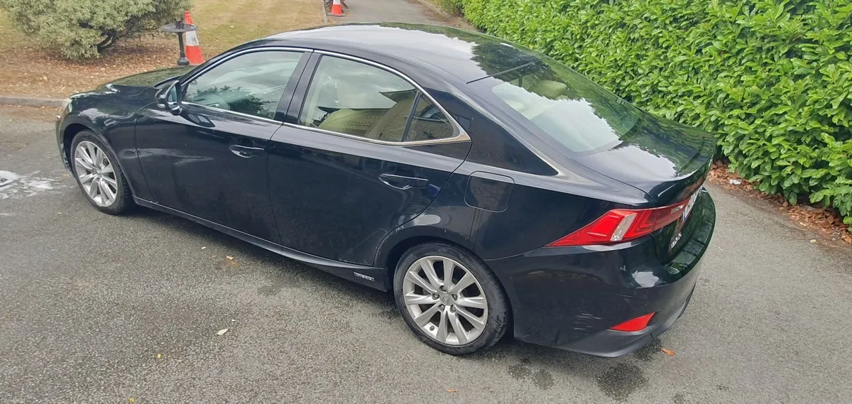 Lexus IS 2014 - Image 4