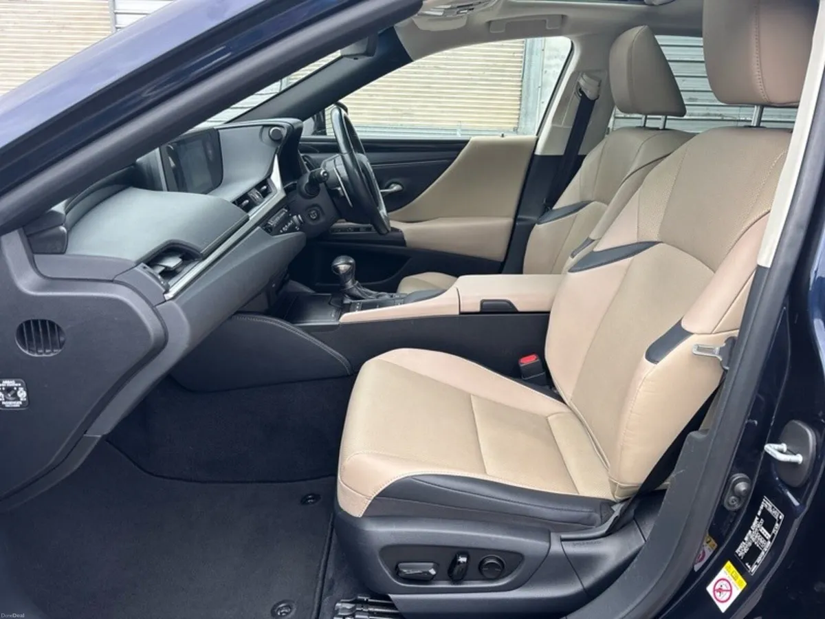 Lexus ES EXECUTIVE HYBRID AUTO // SAT-NAV // FULL - Image 6