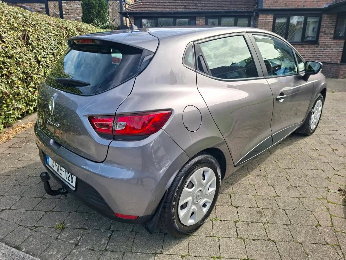 RENAULT CLIO 1.1 PETROL 2015 VERY CLEAN CAR - Image 3