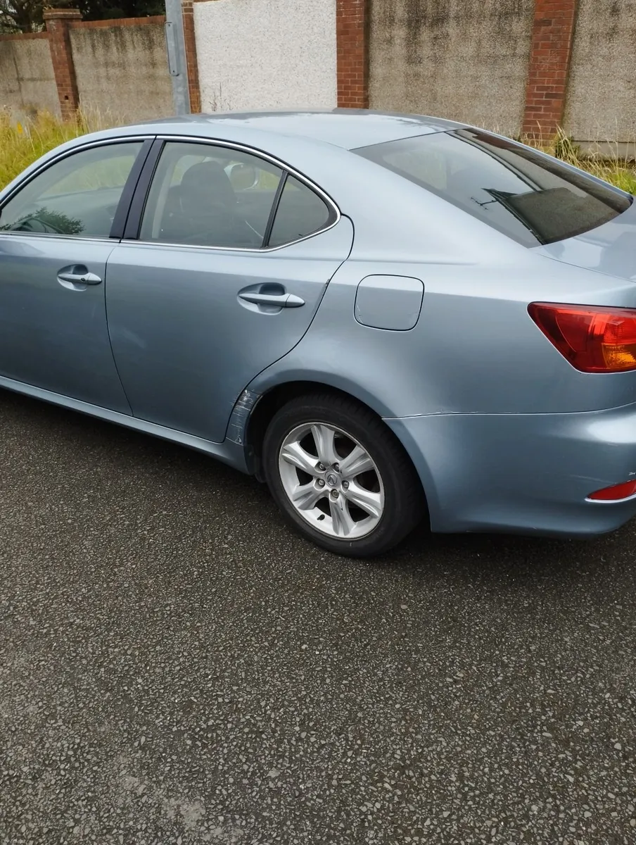 Lexus IS 2010 - Image 4
