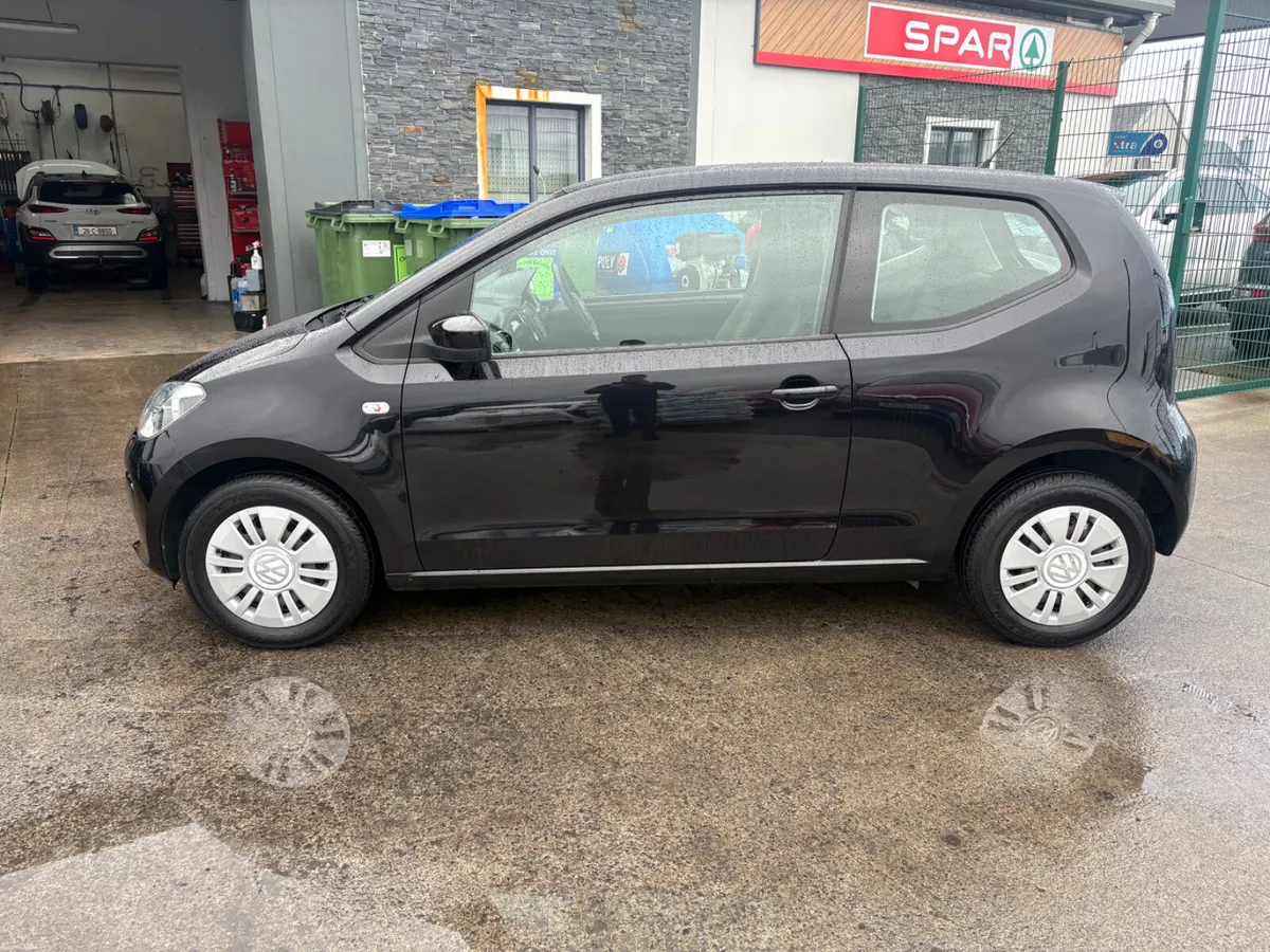 Volkswagen up! 2016 - Image 2
