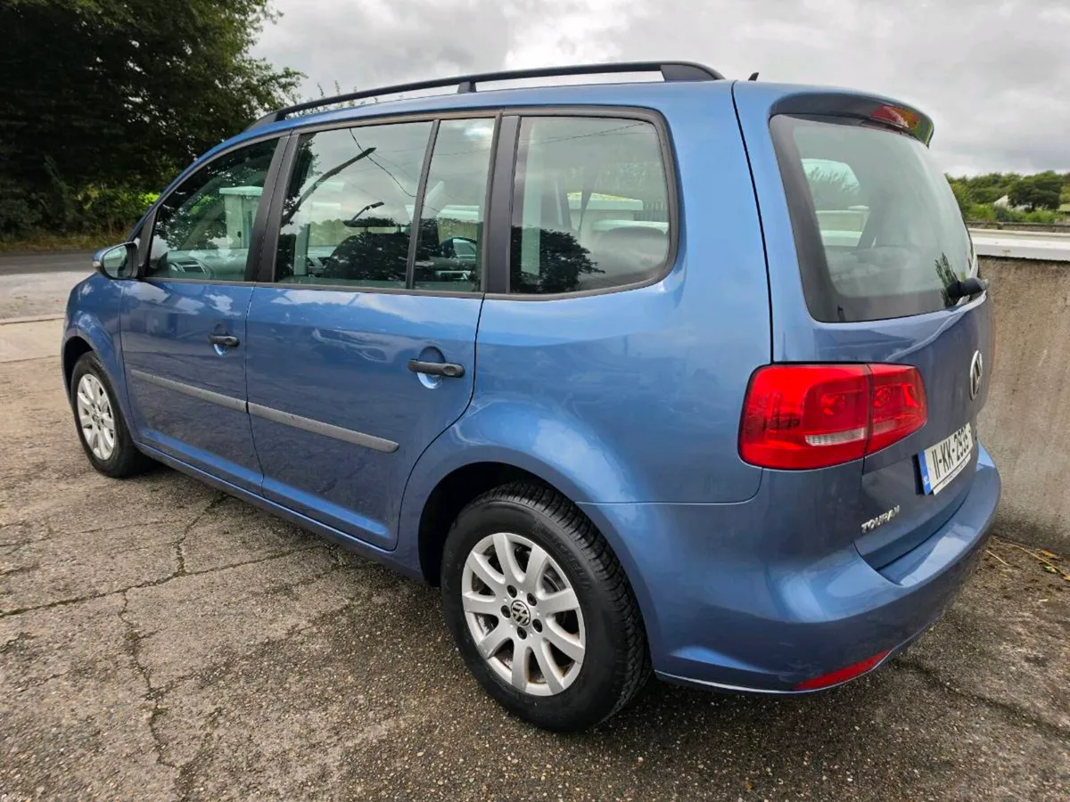 2011 Volkswagen Touran 1.6Tdi Manual - Image 5