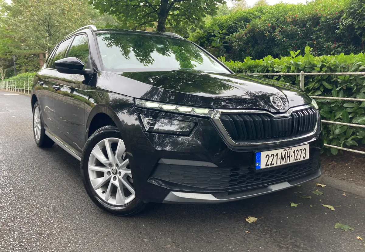 Skoda Kamiq Style 1.0TSI 110HP One Owner FHS - Image 1