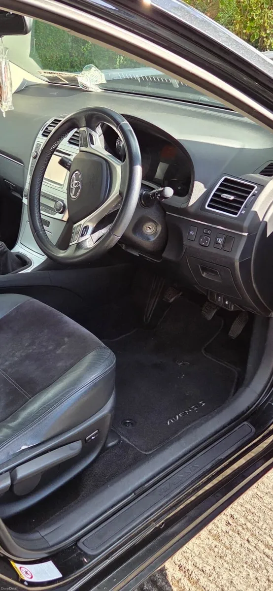 Toyota Avensis 2012 - Image 3