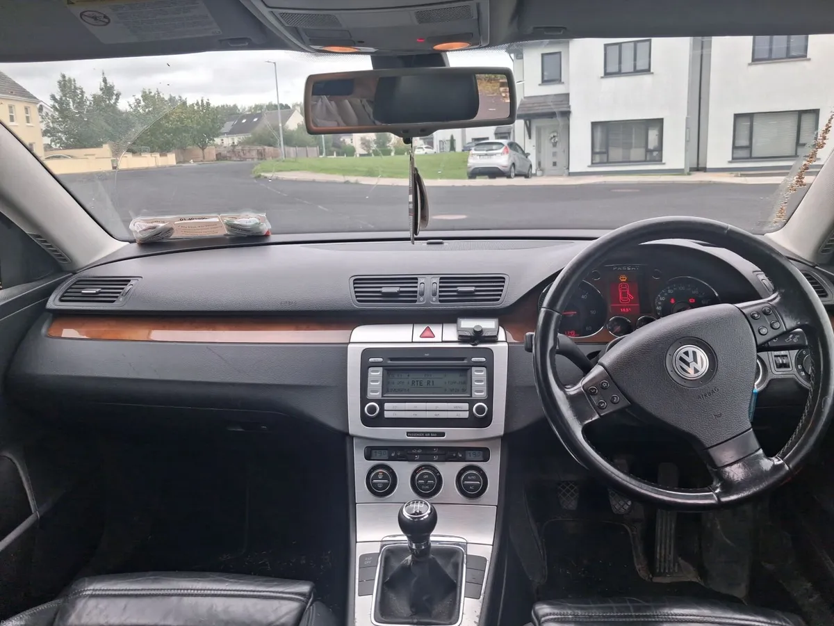 Volkswagen Passat 2008 - Image 3