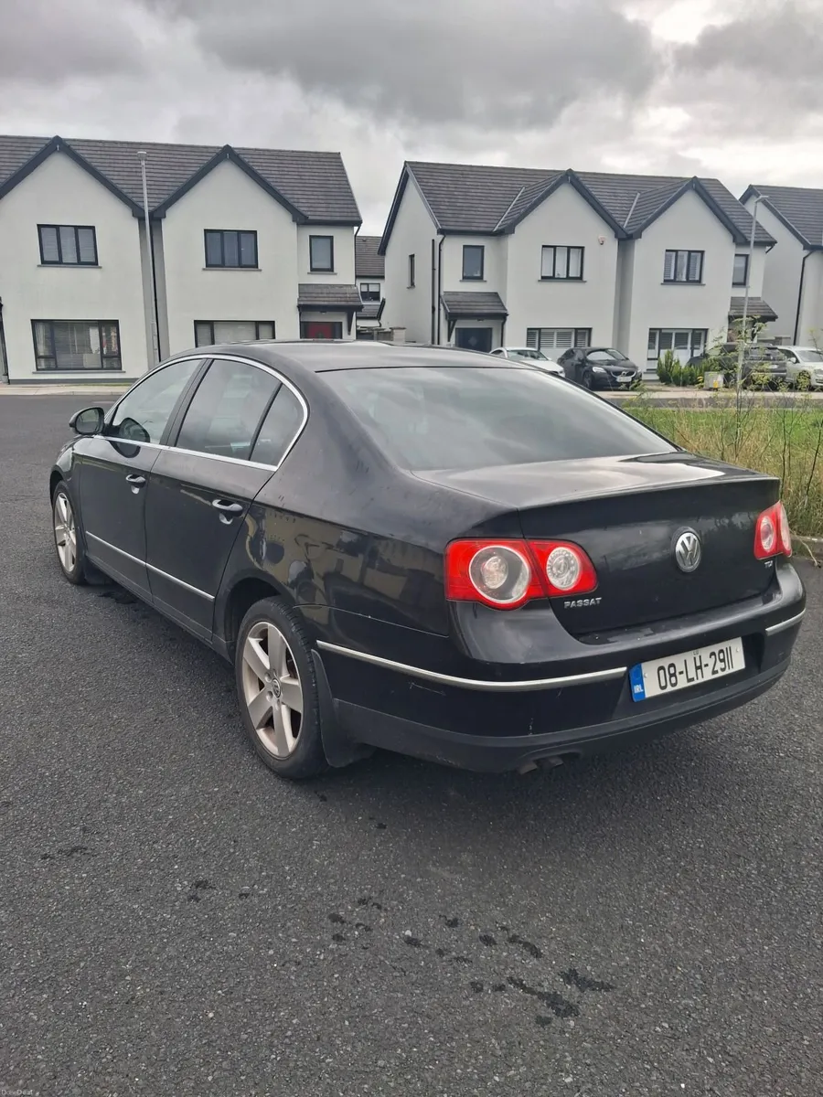 Volkswagen Passat 2008 - Image 4