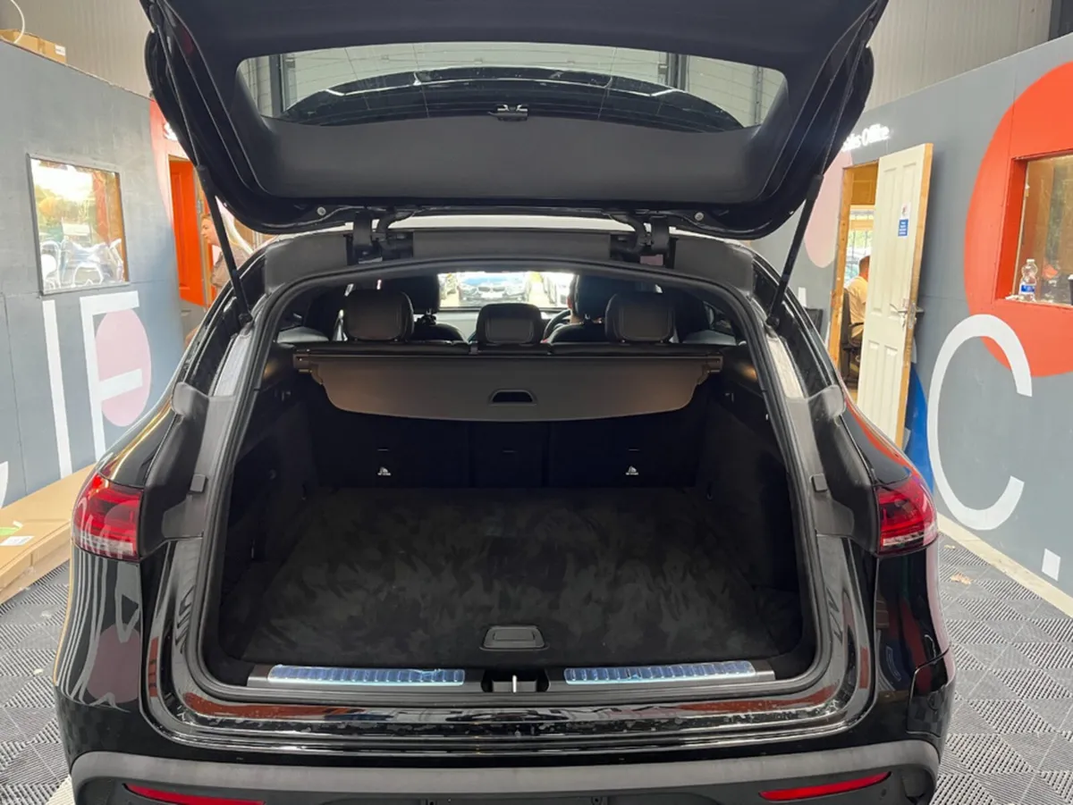 Mercedes-Benz EQC 2024 EQC400 4MATIC CRUISE CONTRO - Image 6