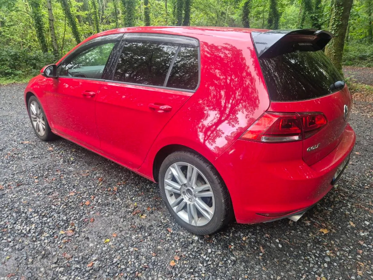 132 VW Golf 1.4 TSi Automatic - Image 4