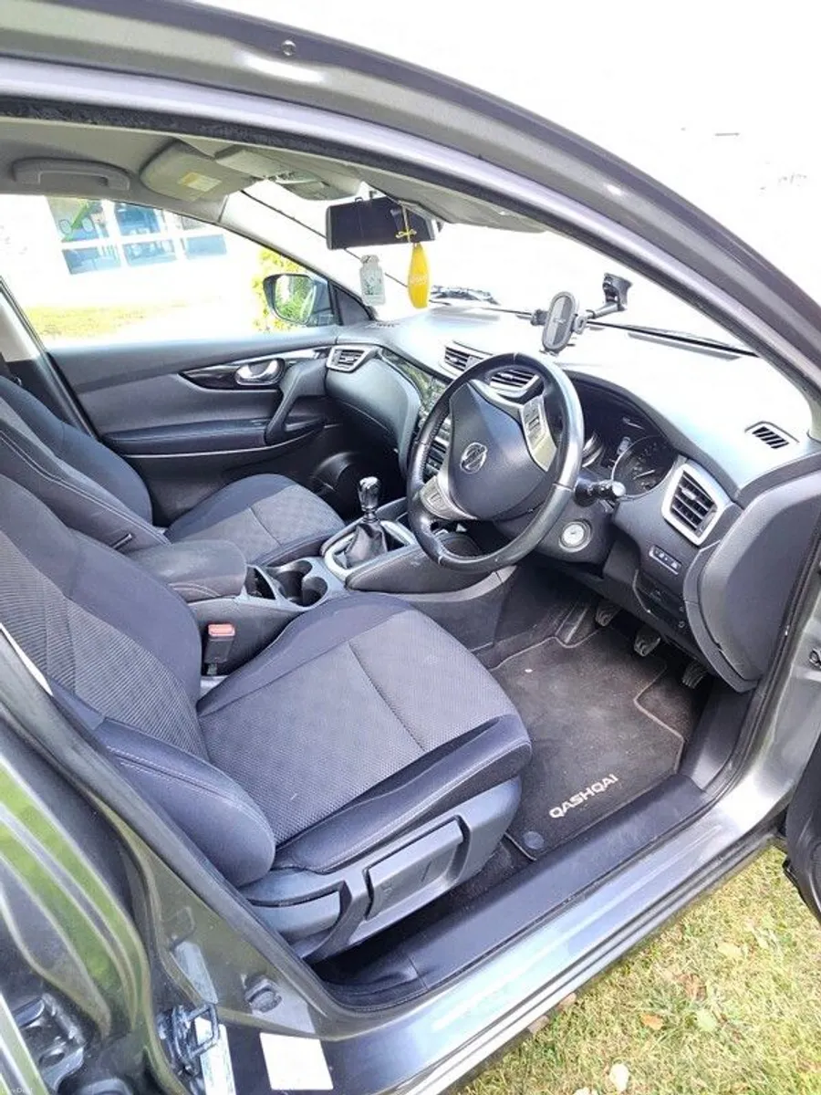 2015 Nissan Qashqai - Image 5