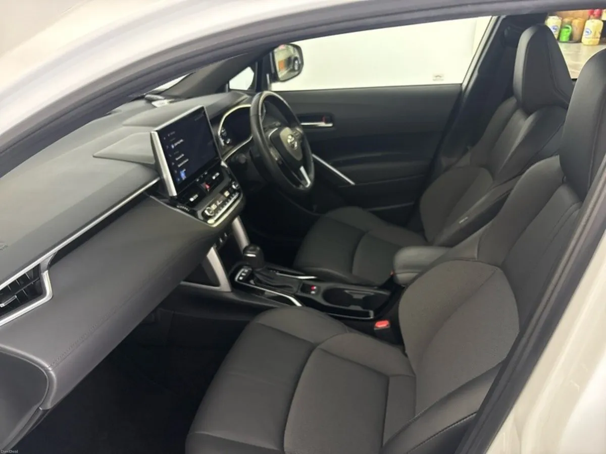 Toyota Corolla Cross SOL Hybrid Top of the range - Image 6