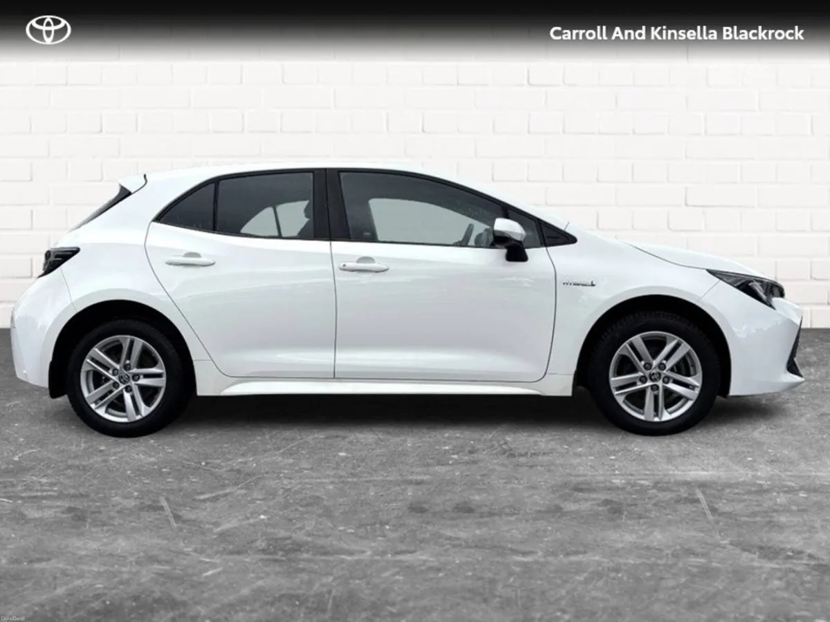 Toyota Corolla Hybrid Luna HB - Image 3