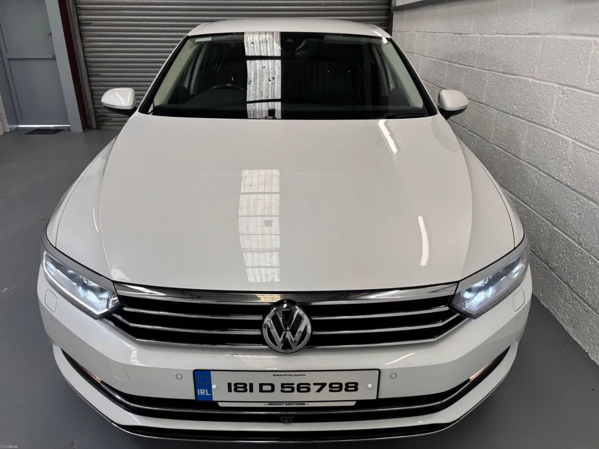 2018 (181) Volkswagen Passat Highline | Low KM - Image 5