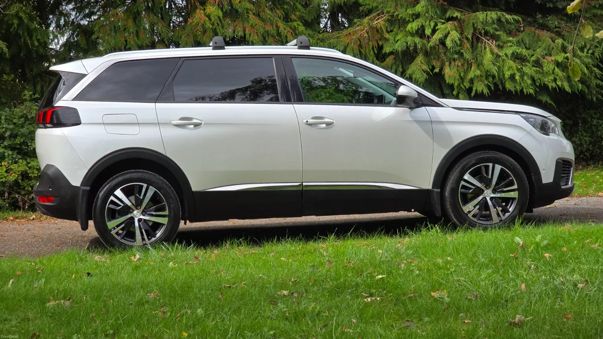 🔥2018 Peugeot 5008 1.5 HDI Allure 7 Seats🔥 - Image 5