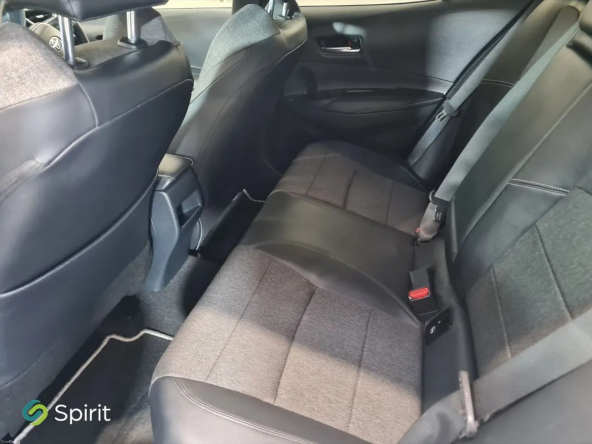 Toyota Corolla 1.8 Hybrid Luna Sport Hatchback**Ca - Image 5
