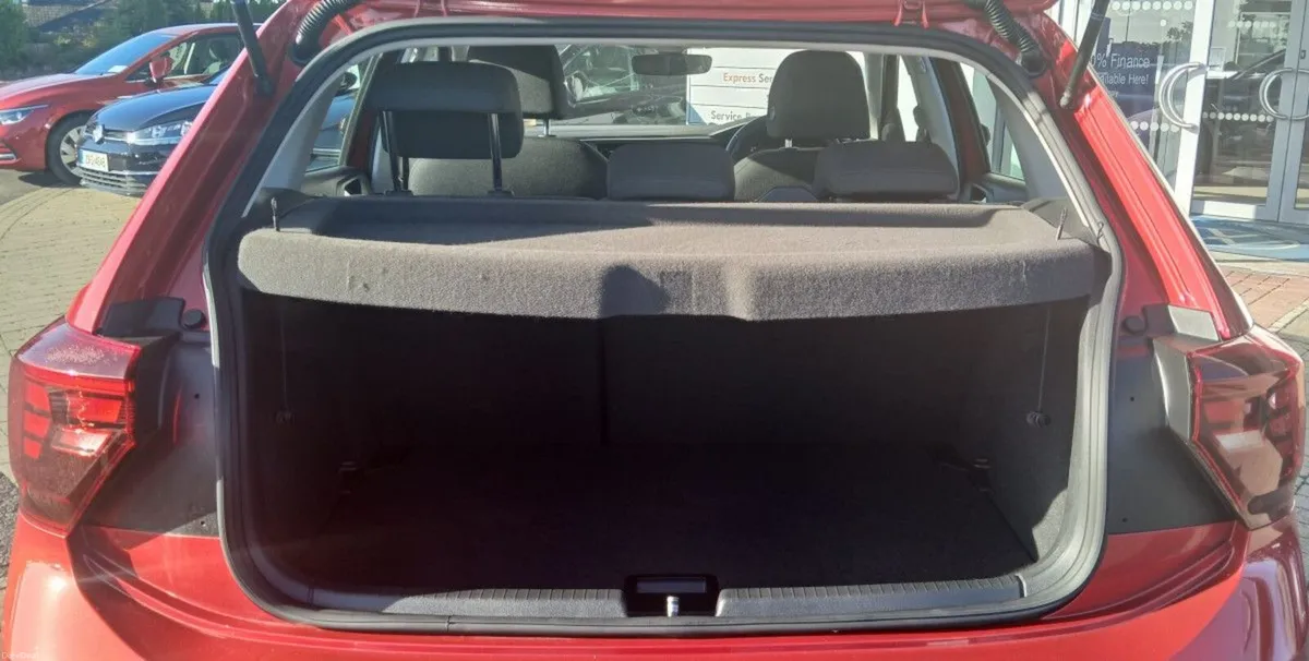 Volkswagen Polo Life 1.0 TSI 95HP **REAR VIEW CAME - Image 6