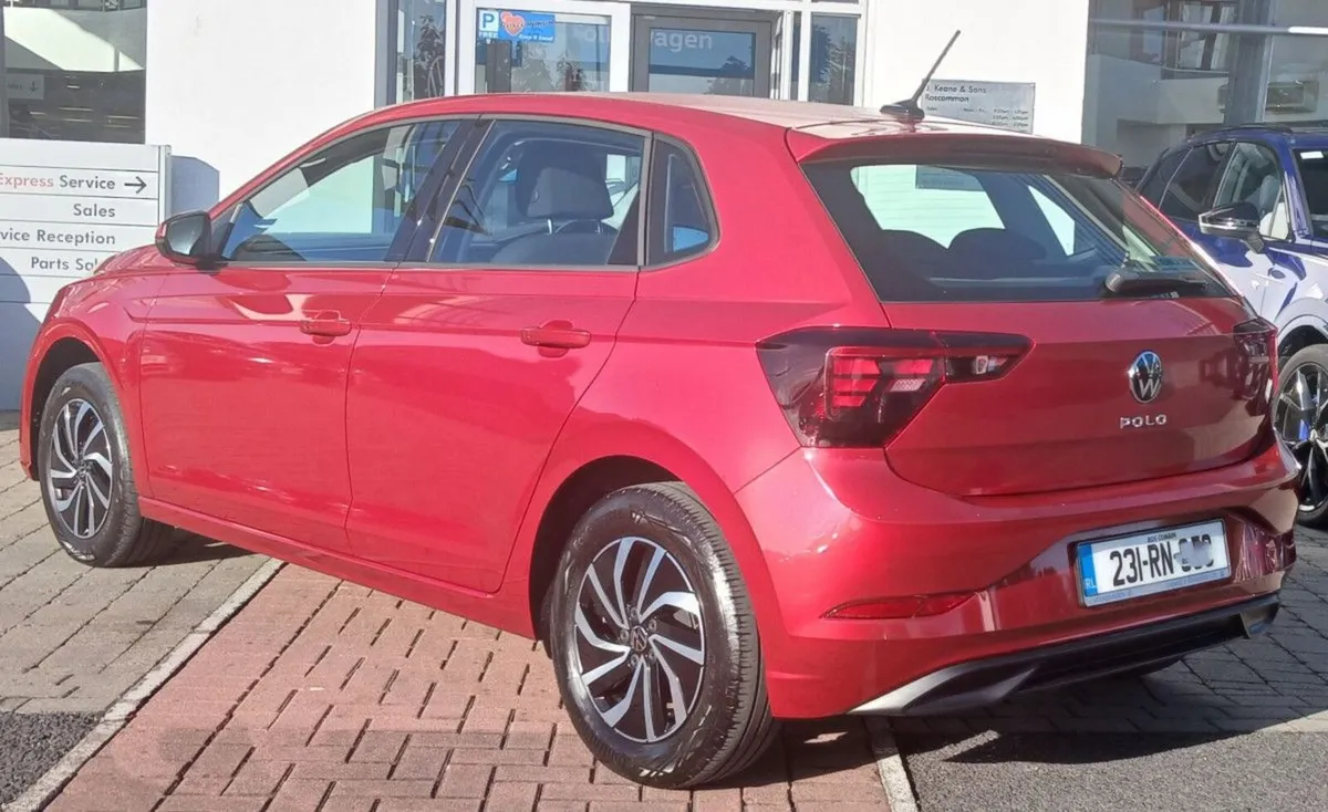 Volkswagen Polo Life 1.0 TSI 95HP **REAR VIEW CAME - Image 4