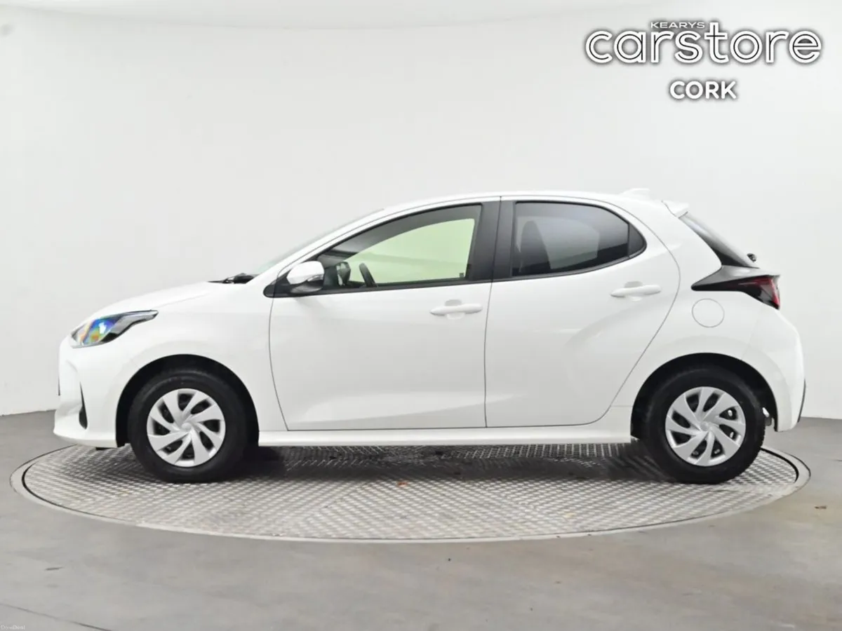 Toyota Yaris 1.5 - Image 6